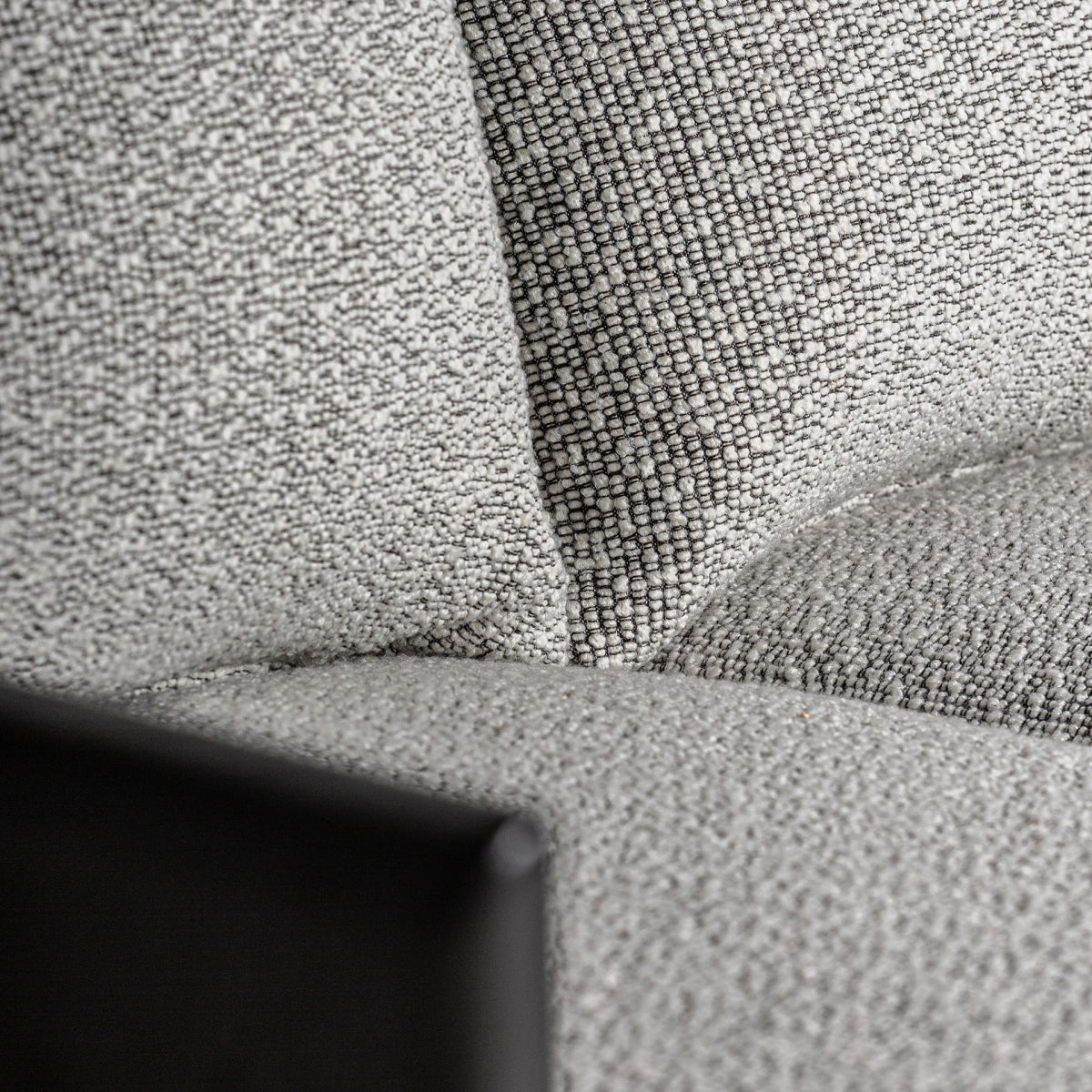 Pilkos spalvos sofa Nara 5 Pilkos spalvos sofa Nara 5