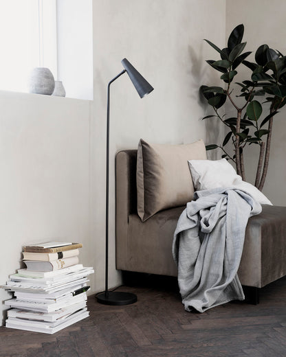 Black floor lamp Precise