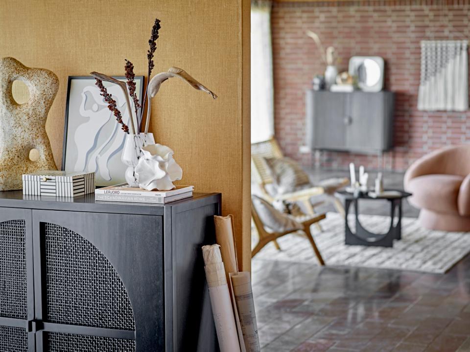 Moderni akmens masės statulėlė Raheen