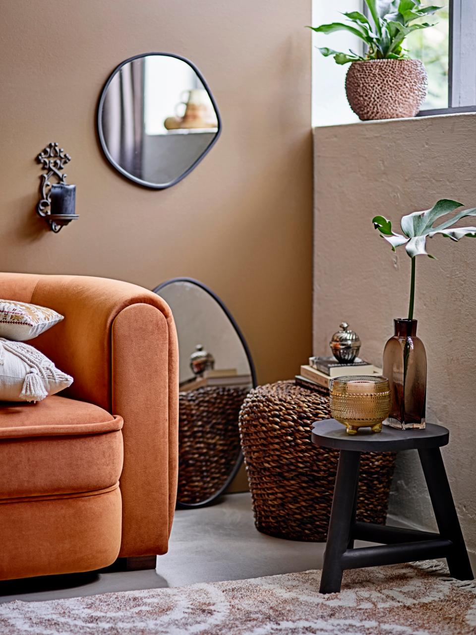 Pintas šoninis staliukas Tasse 3