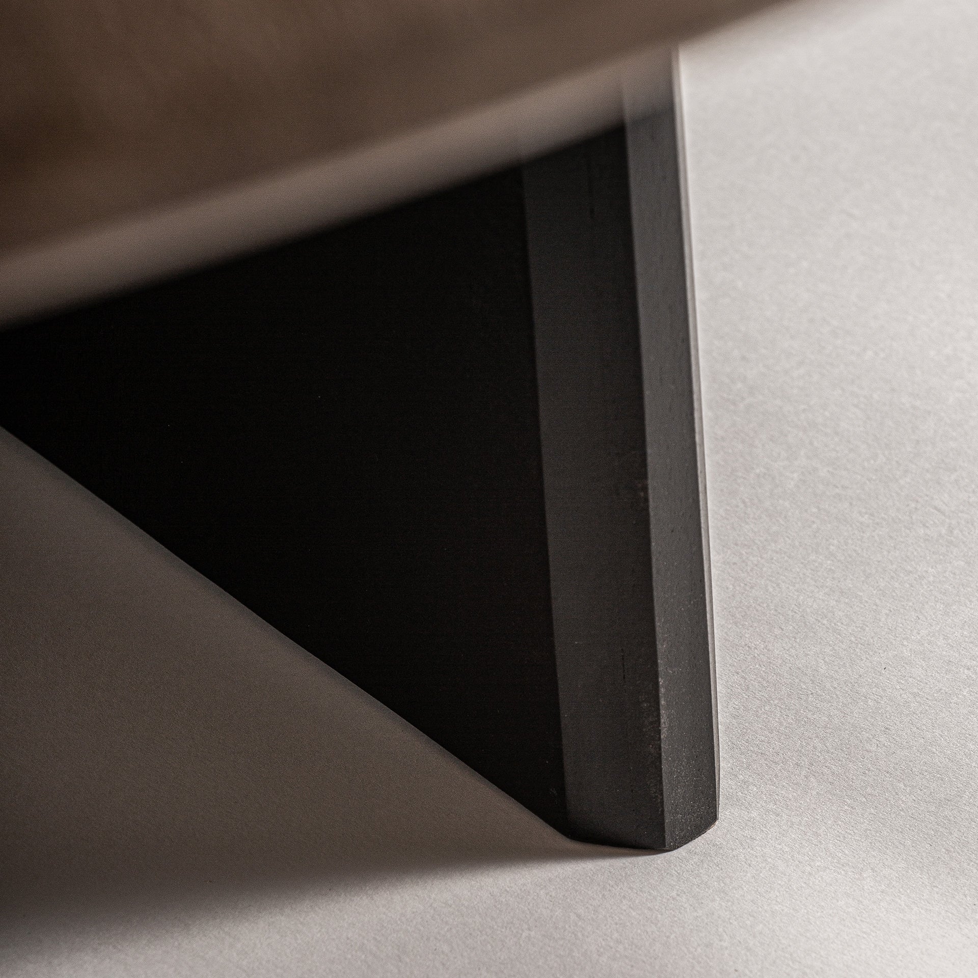 Medinis apvalus valgomojo stalas Ardoix 4