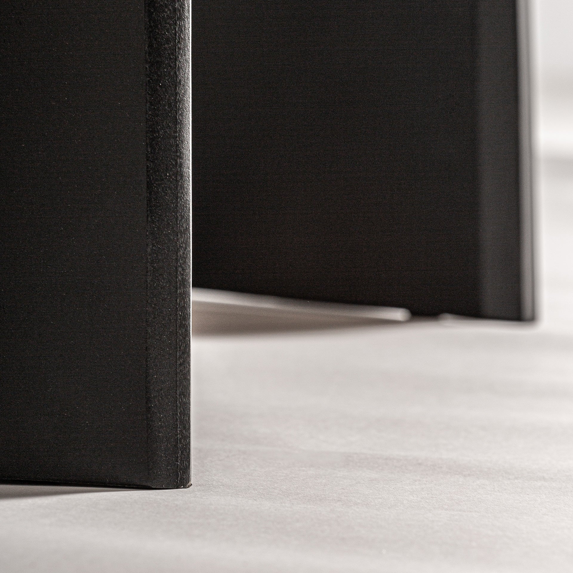 Medinis apvalus valgomojo stalas Ardoix 5