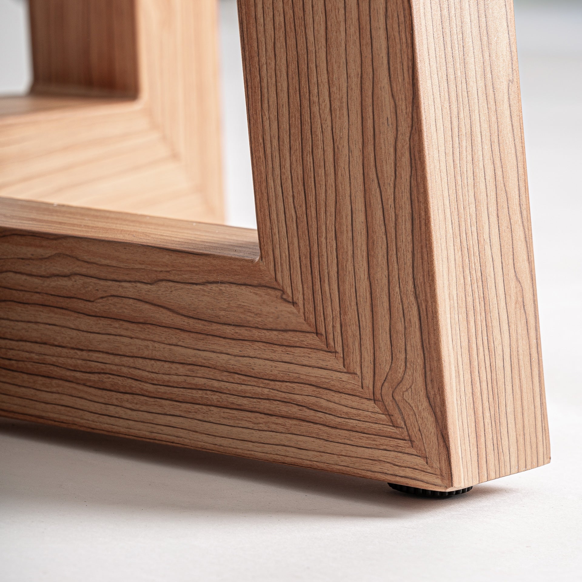 Apvalus baltas valgomojo stalas Koshena 5