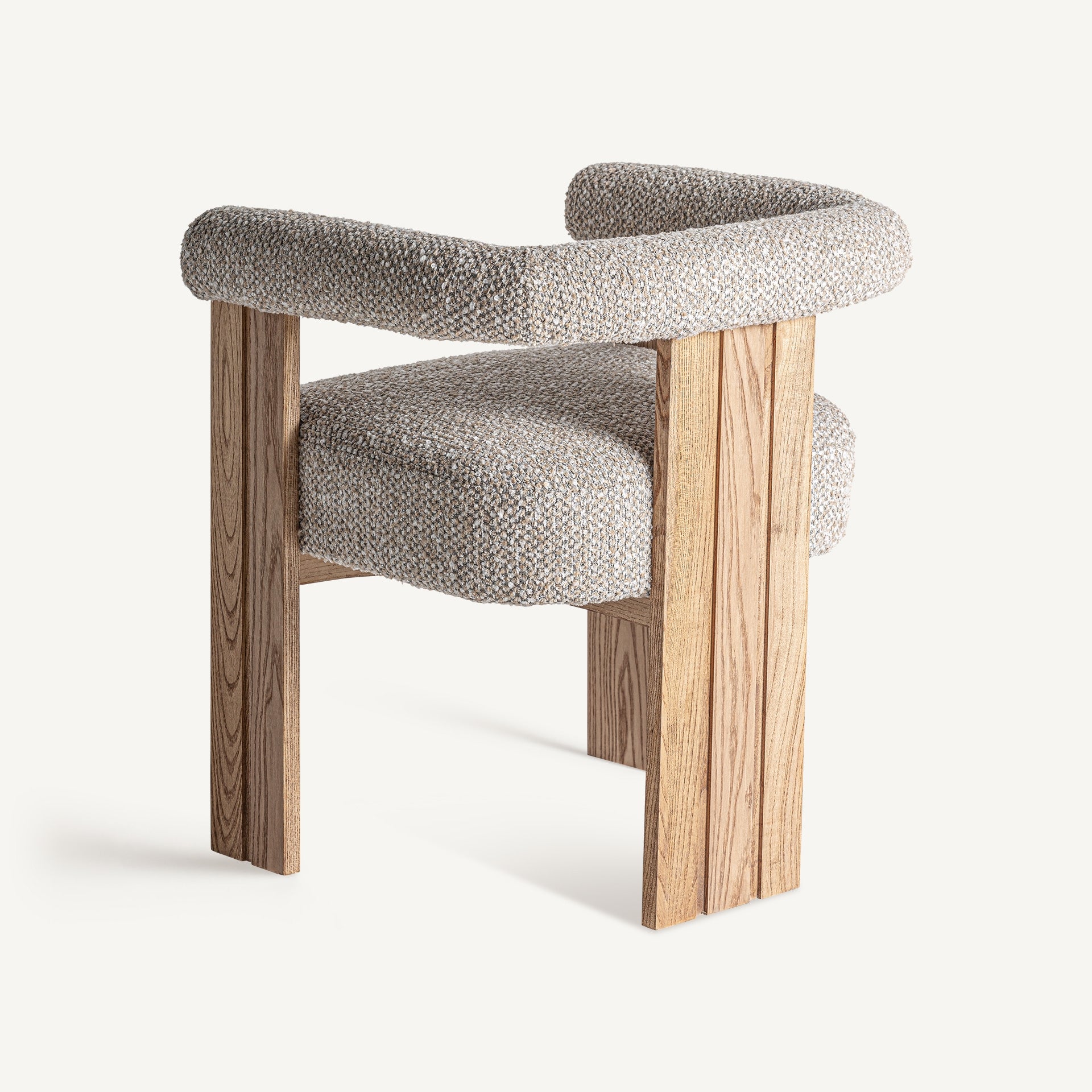 Moderni minkšta kėdė su šviesaus ąžuolo rėmu Ustka